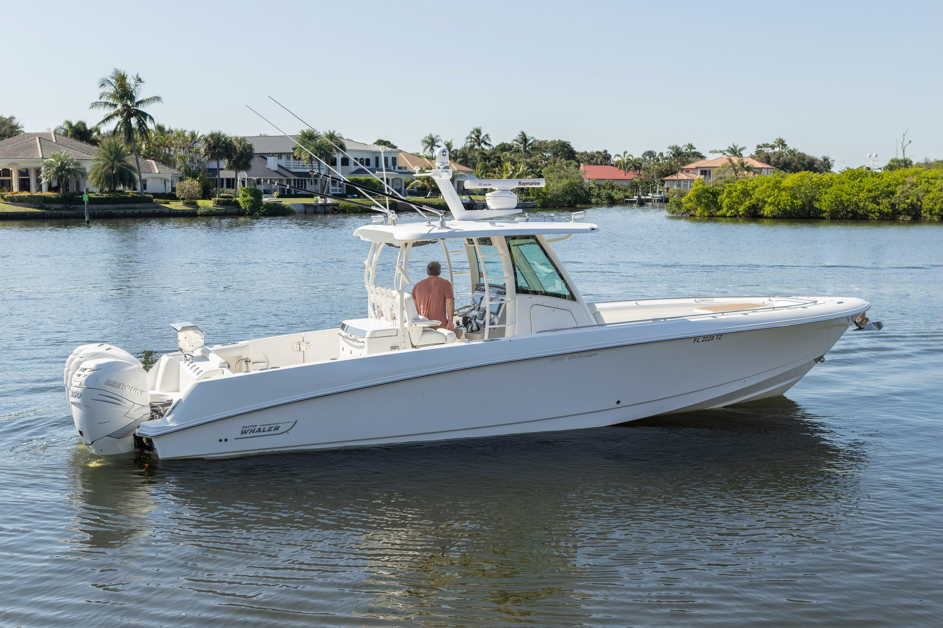 2016 BOSTON WHALER 350 OUTRAGE