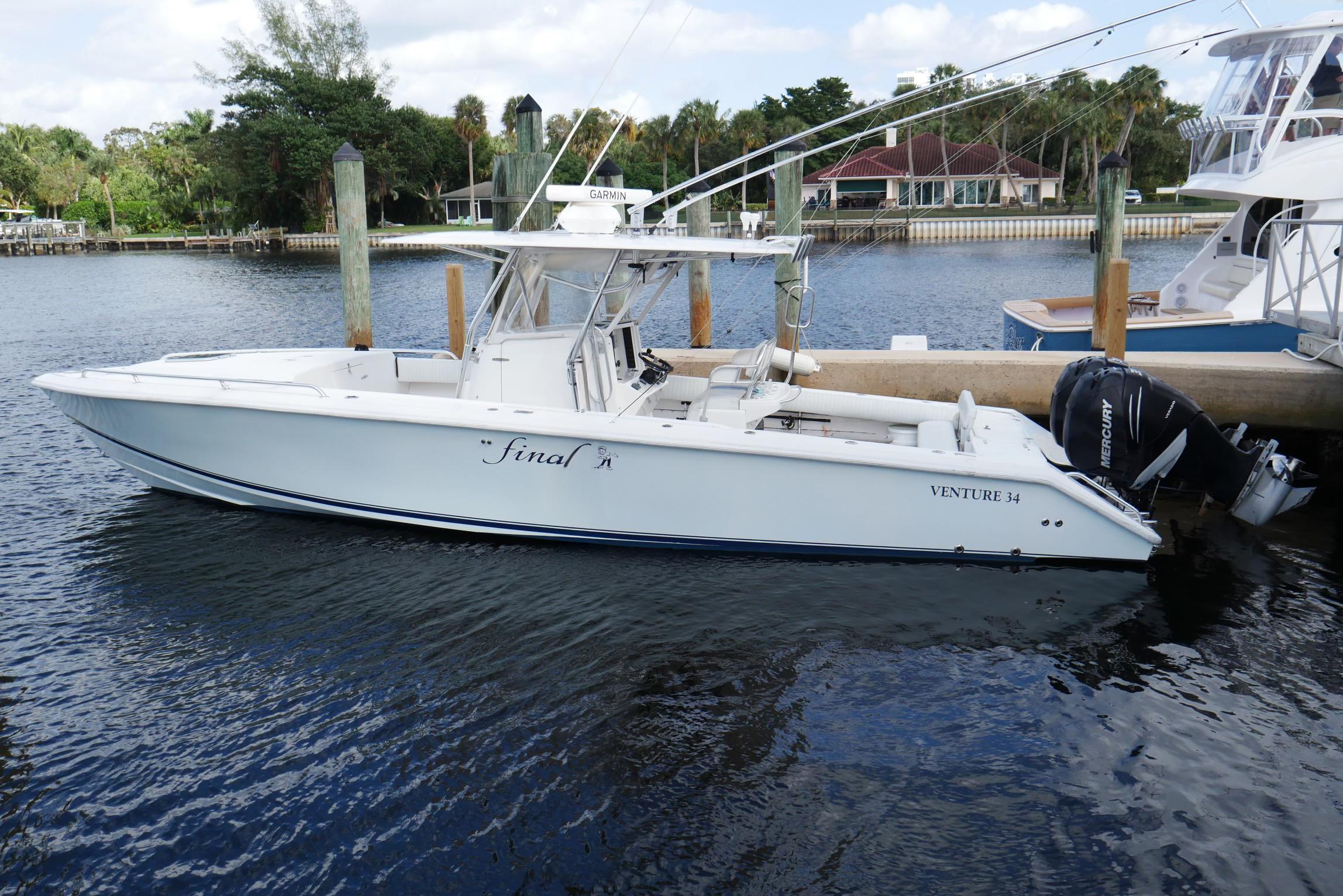 2004 VENTURE 34 CUDDY