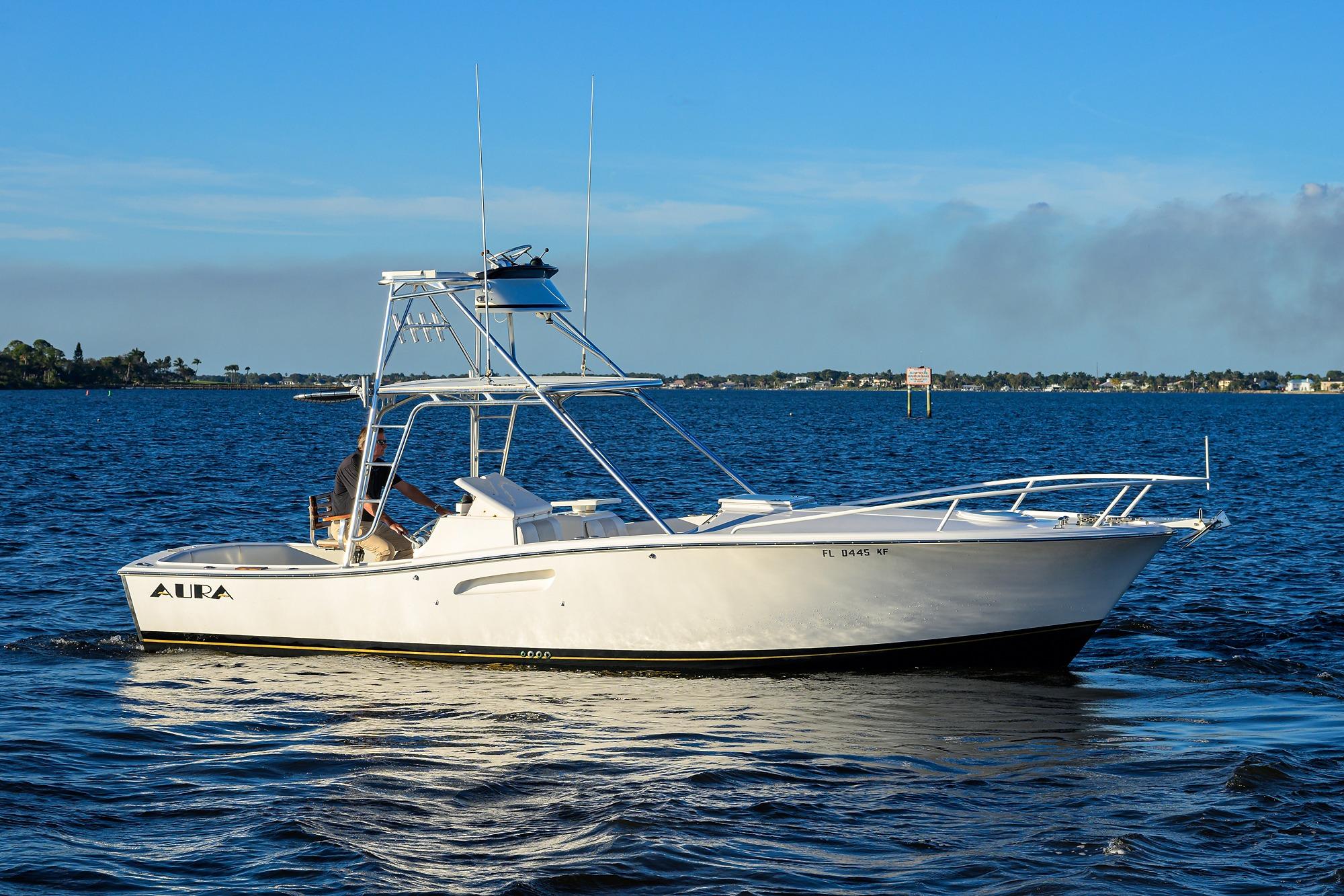 1998 AURA 28 TOURNAMENT SERIES yacht for sale in 