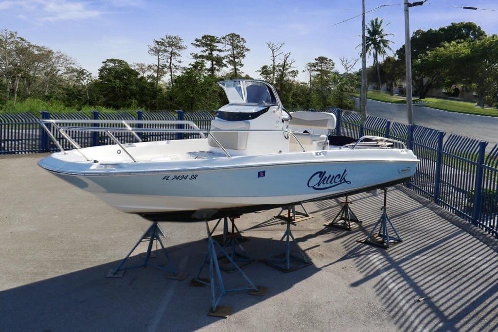 2020 BOSTON WHALER 210 DAUNTLESS yacht for sale in