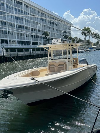 2018 KEY WEST Center Console