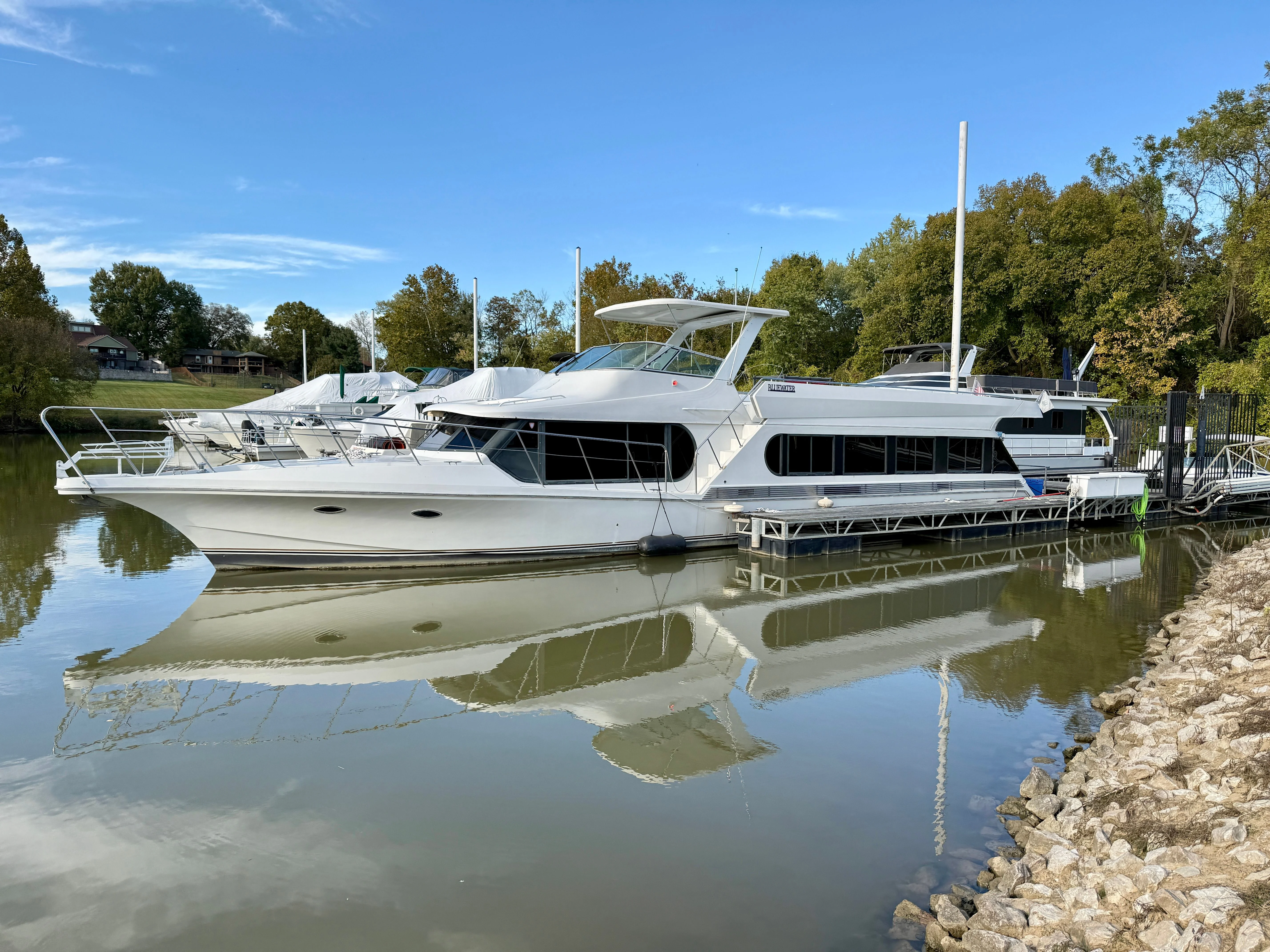 1996 Blue Water 643 Motor Yacht