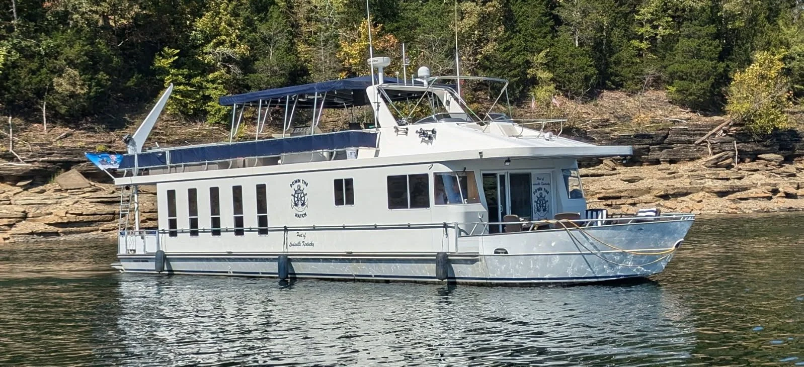 2007 Monticello 70 River Yacht