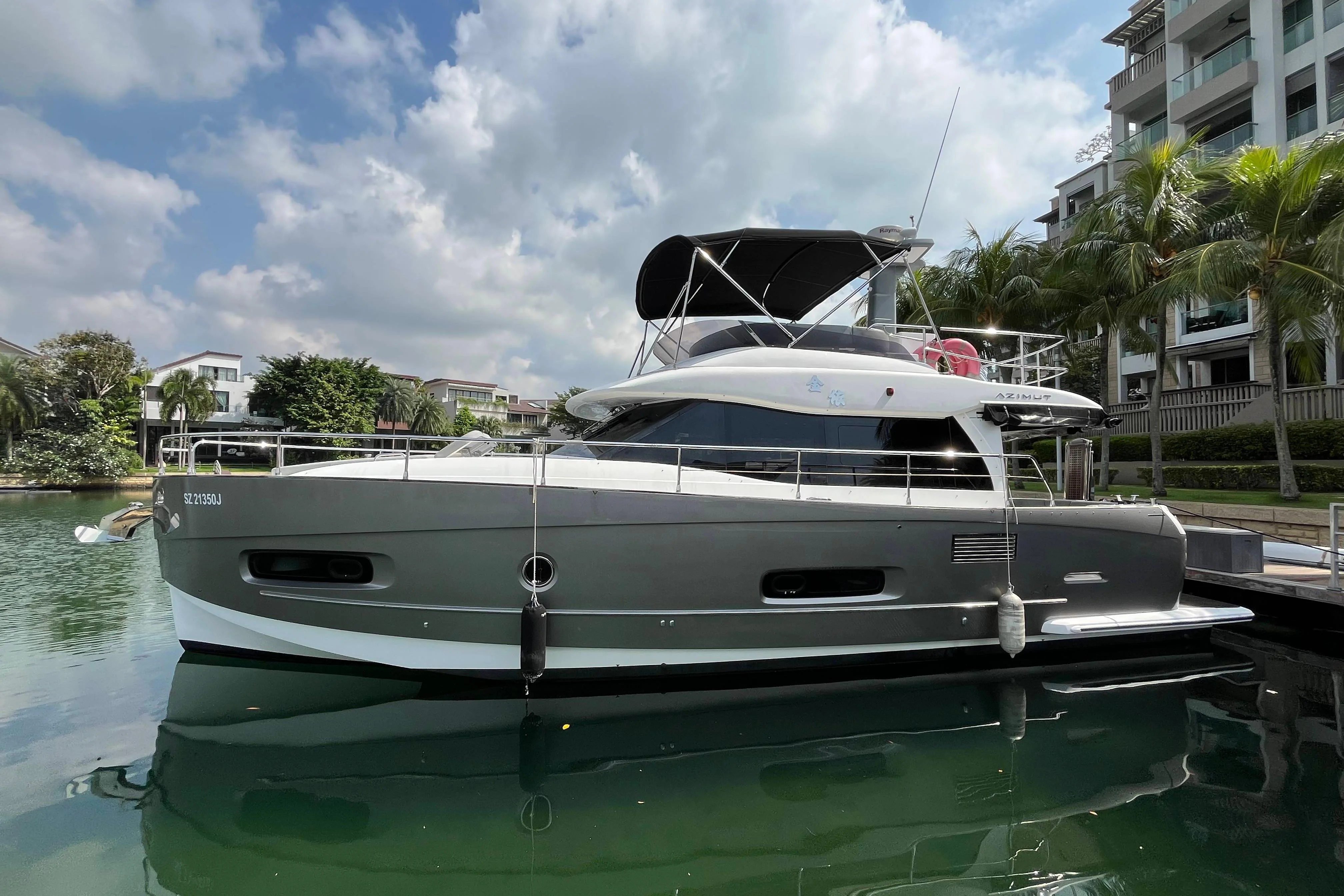2017 Azimut Magellano 43 yacht for sale in 