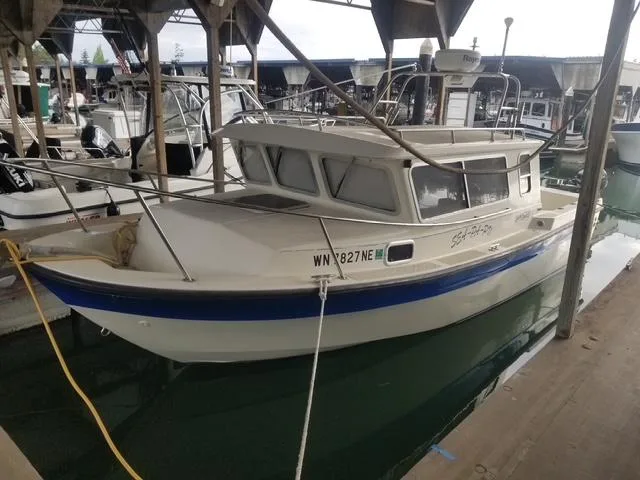 1995 Sea Sport 2400 Explorer