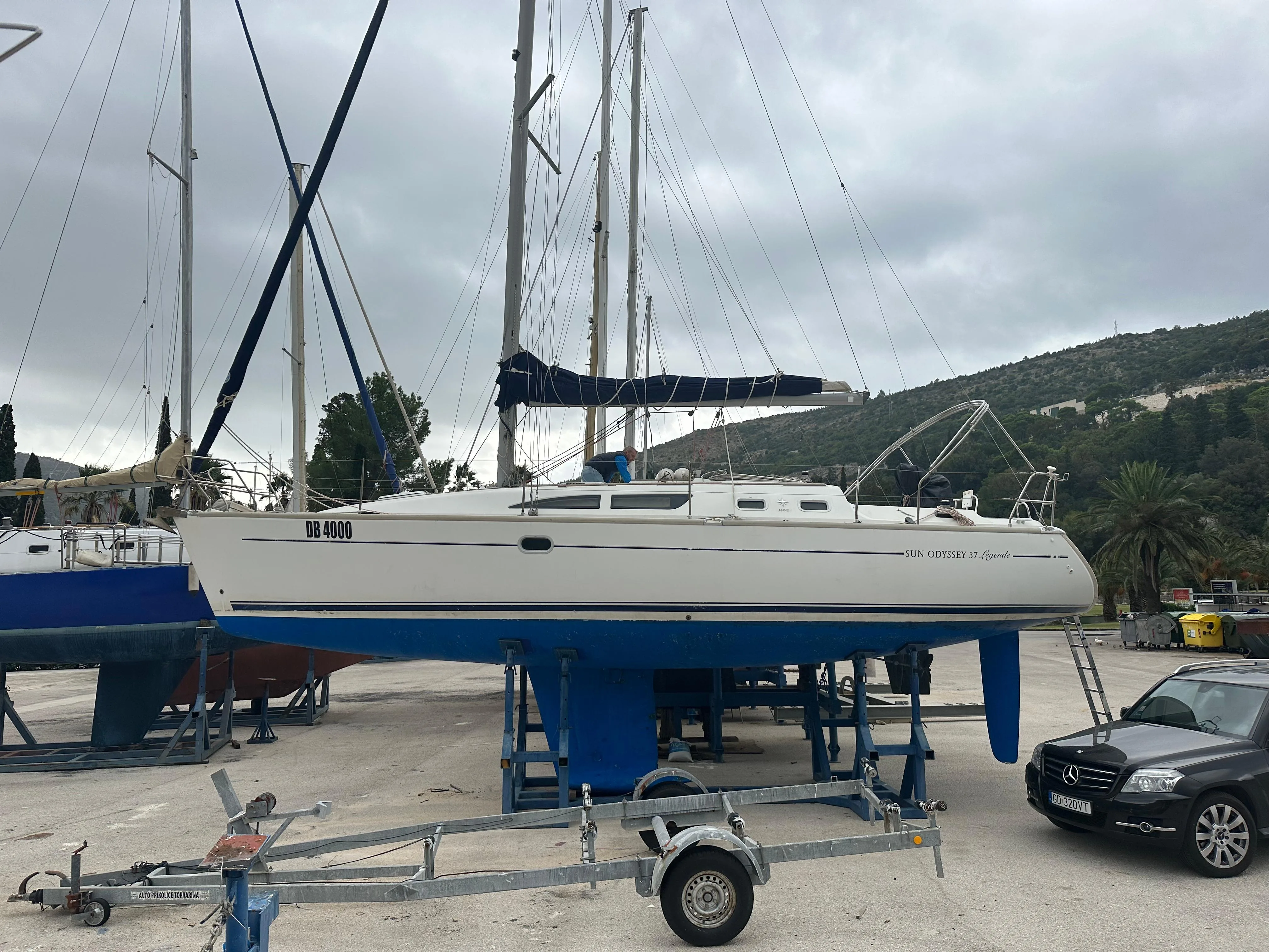 Jeanneau 4358