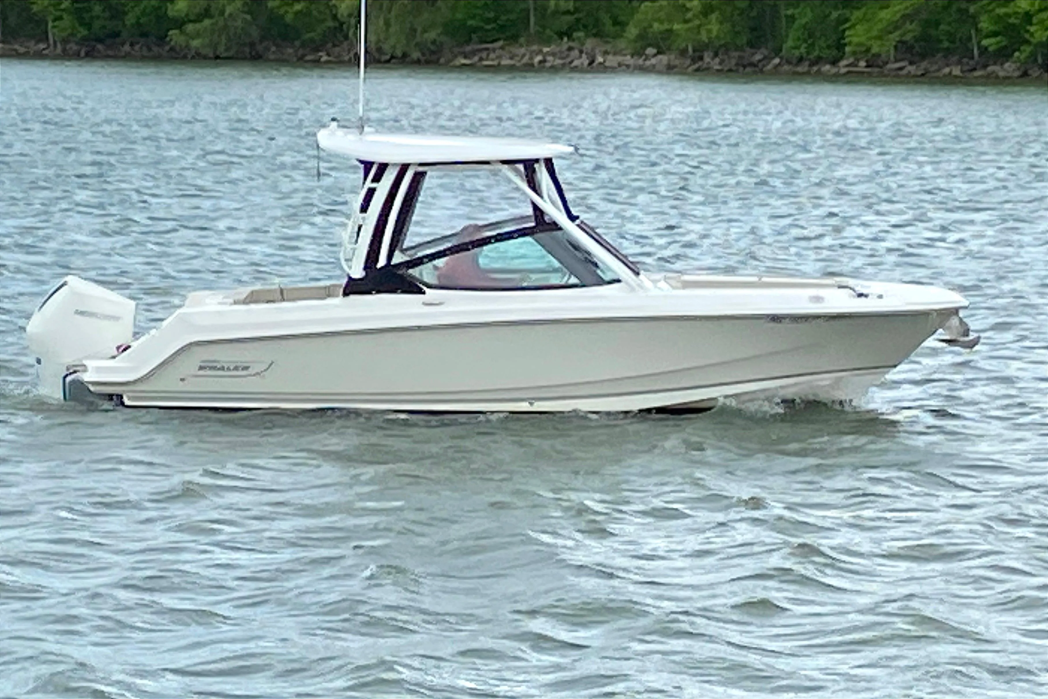 2022 Boston Whaler 240 Vantage