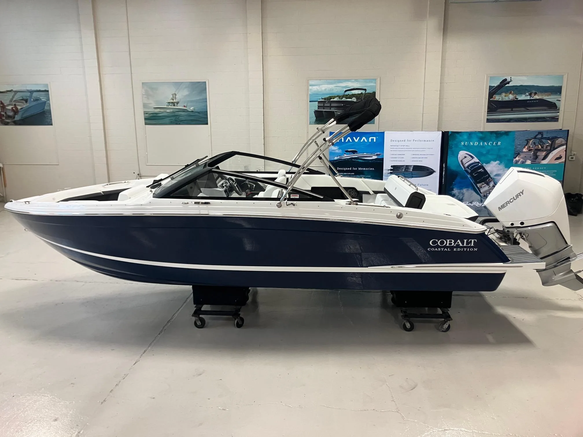 2025 Cobalt R4 Outboard