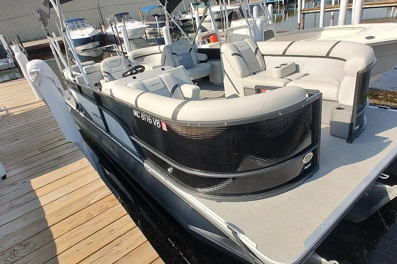 2024 Crest Classic LX 220 yacht for sale in 