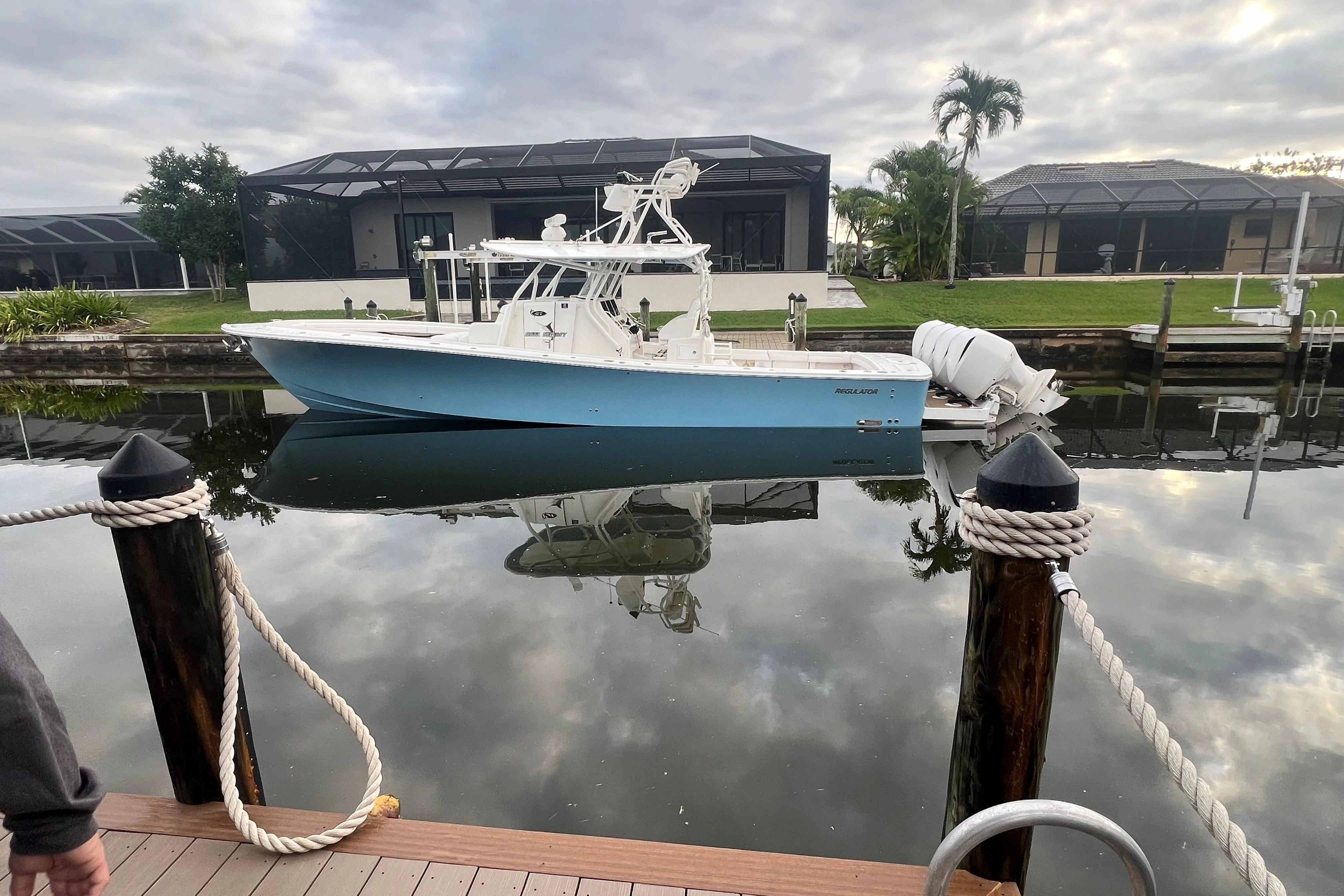 2017 Regulator 41 yacht for sale in 