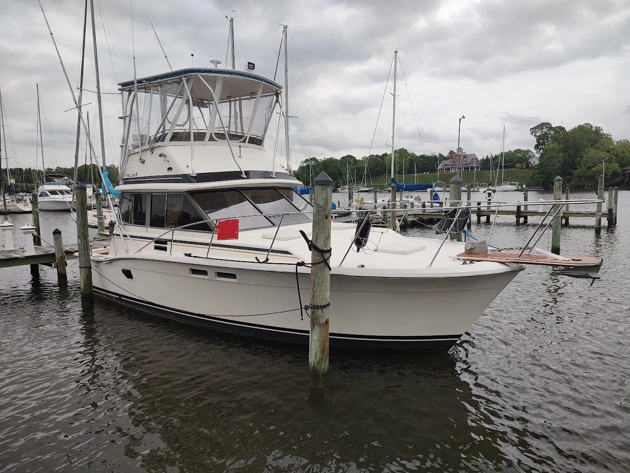 1988 Trojan F32 Sedan yacht for sale in 