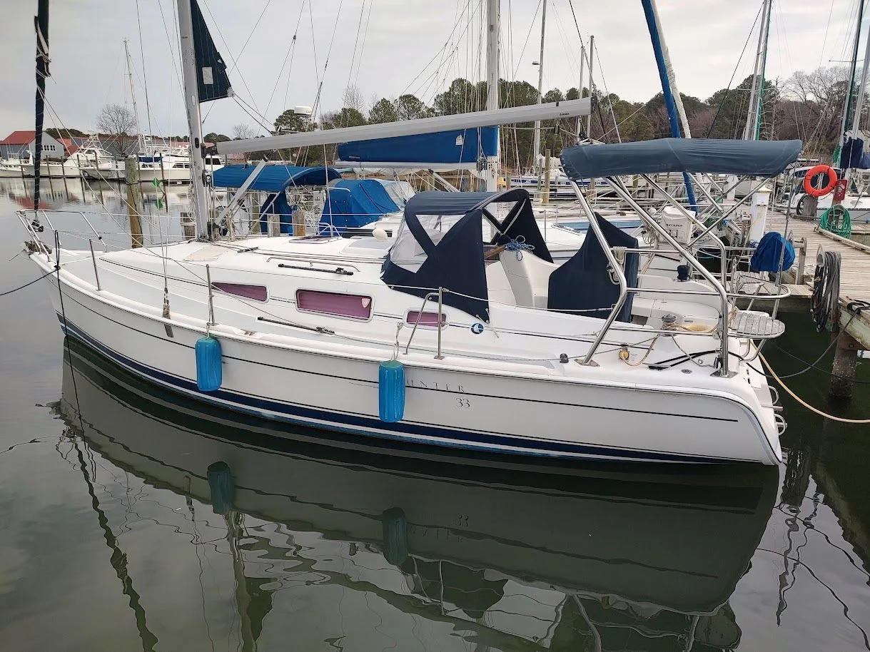 2004 Hunter 33