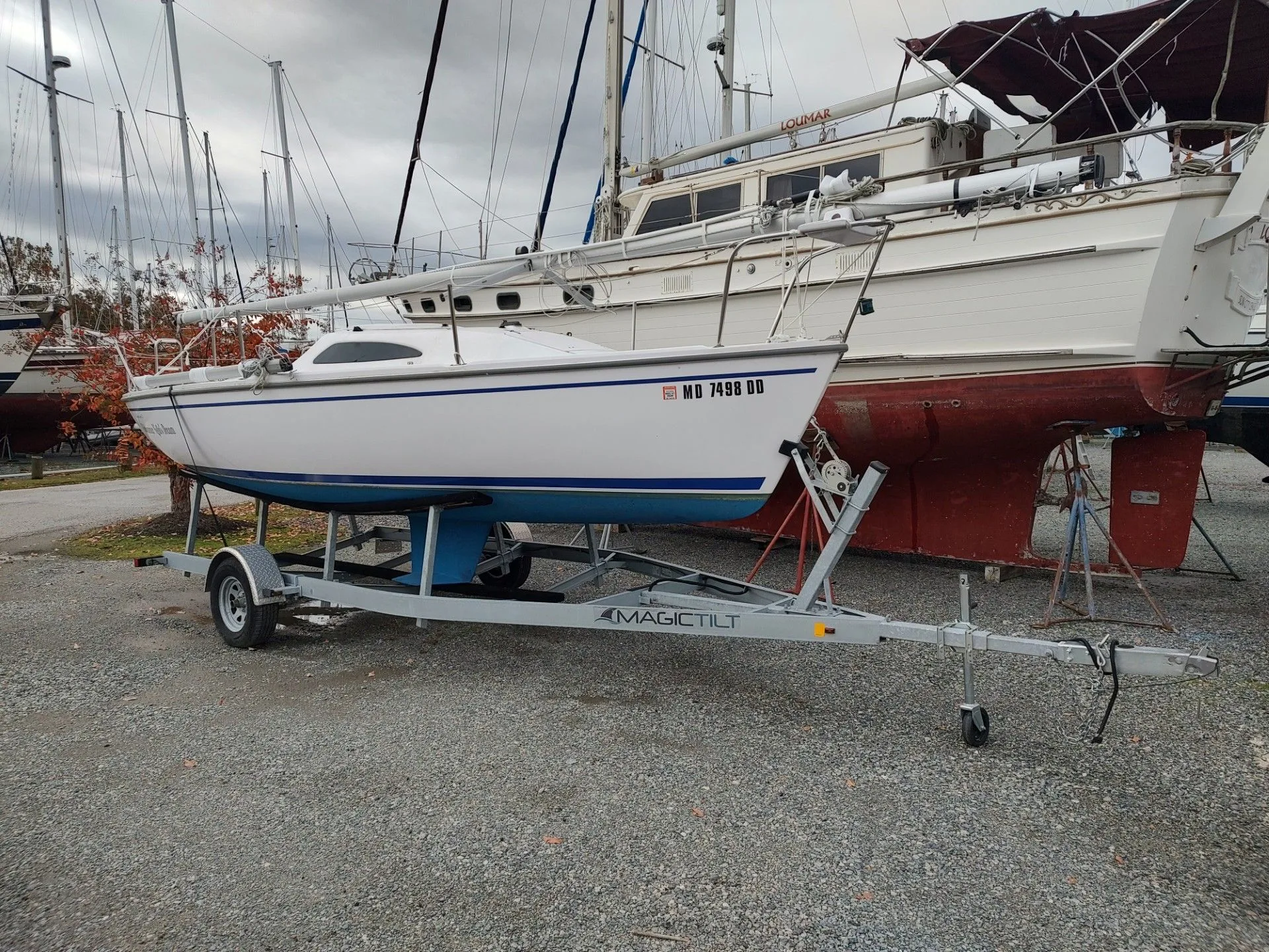 2022 Catalina Capri 22 Wing Keel