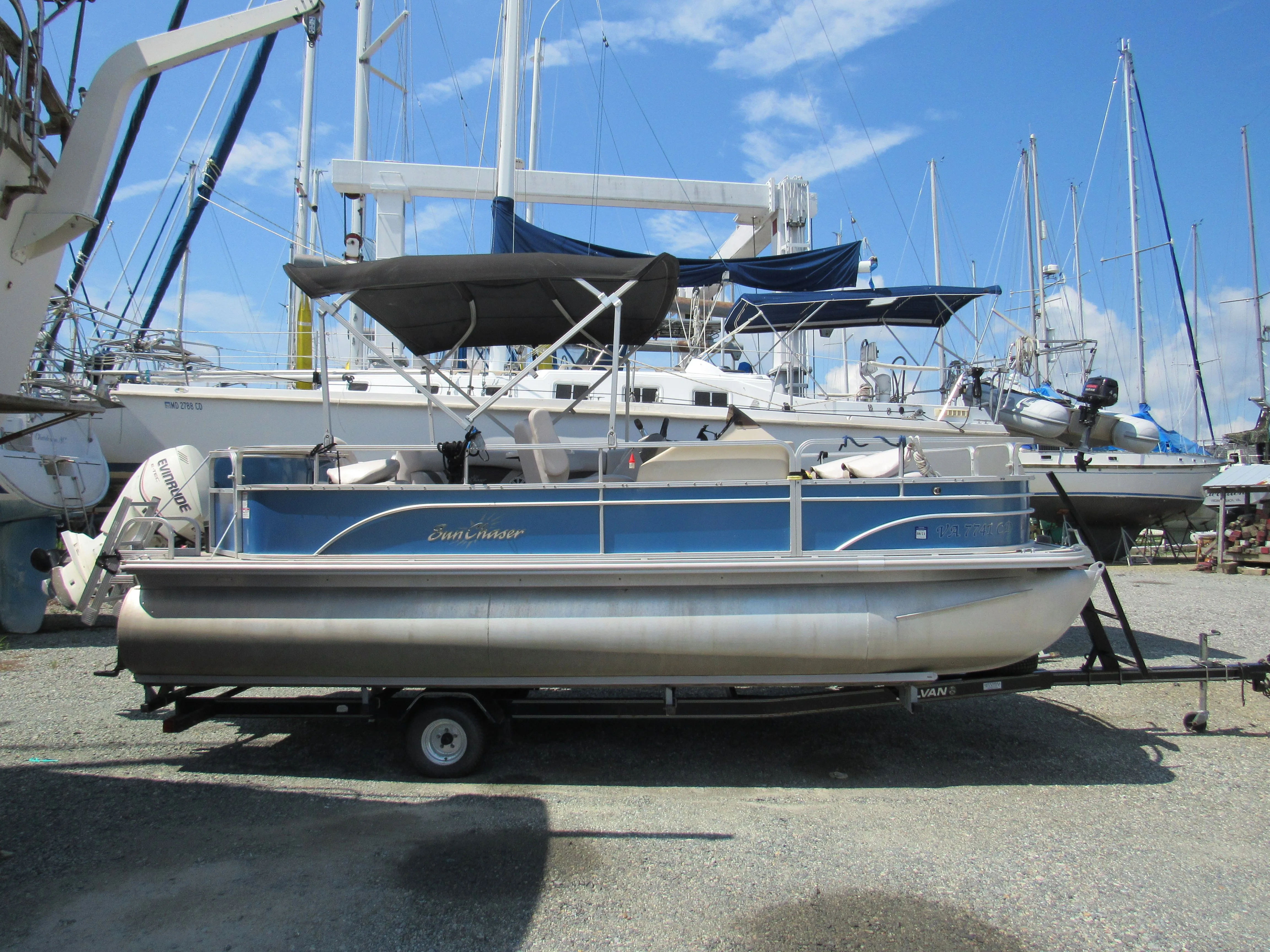 2017 SunChaser Classic Fish 8520 4-PT yacht for sale in 