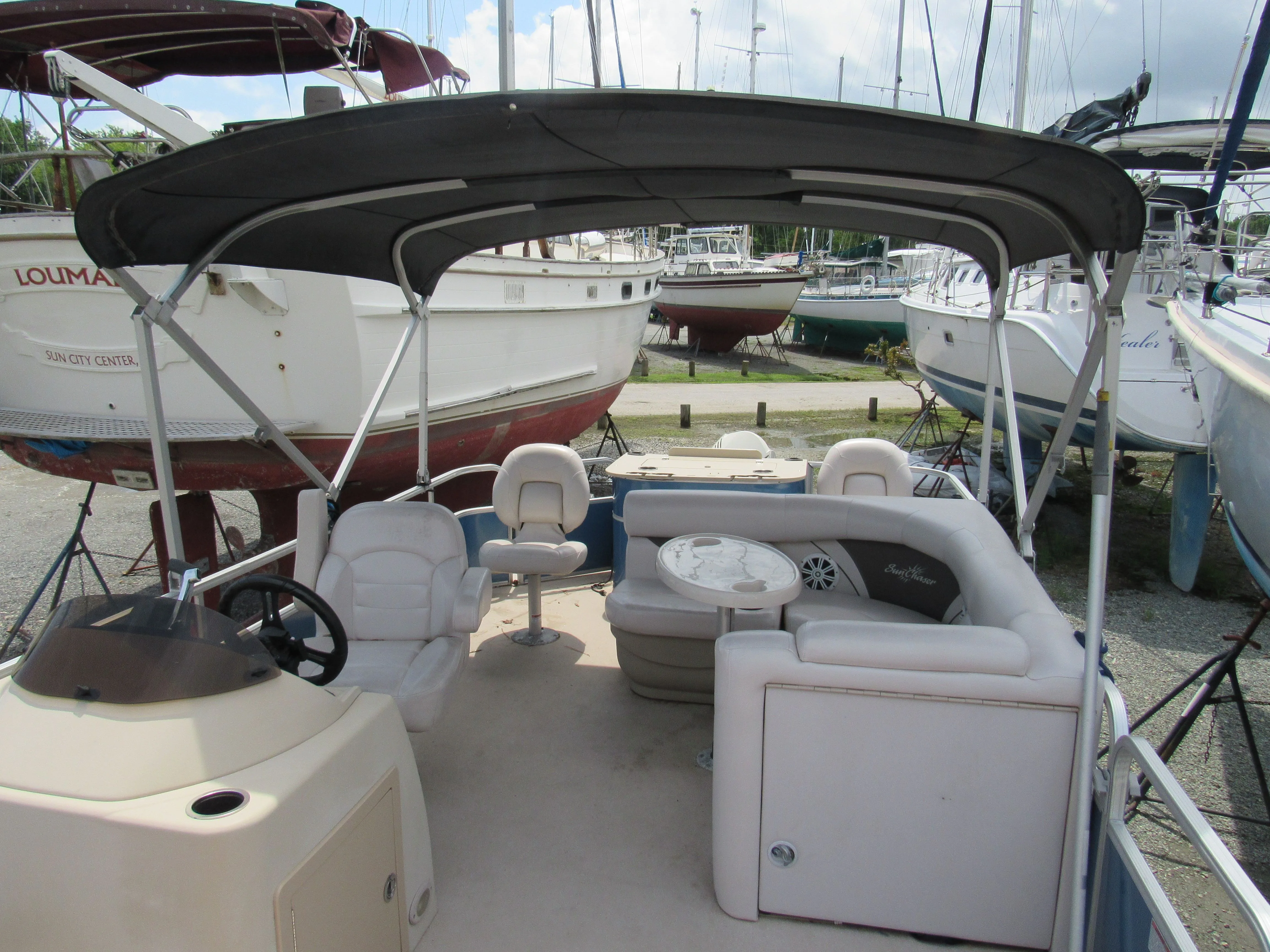 2017 SunChaser Classic Fish 8520 4-PT yacht for sale in 