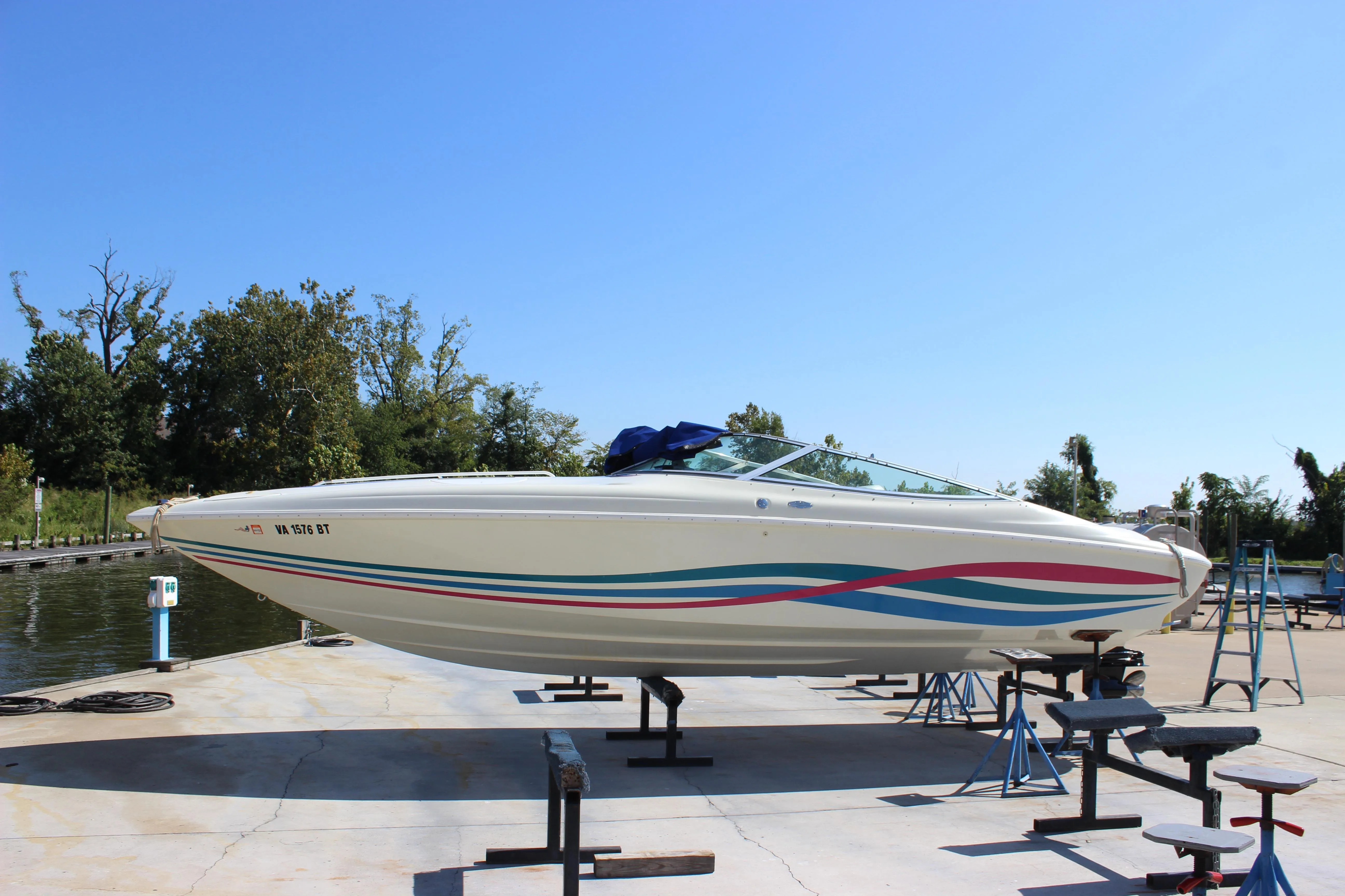 1995 Baja 272 yacht for sale in 