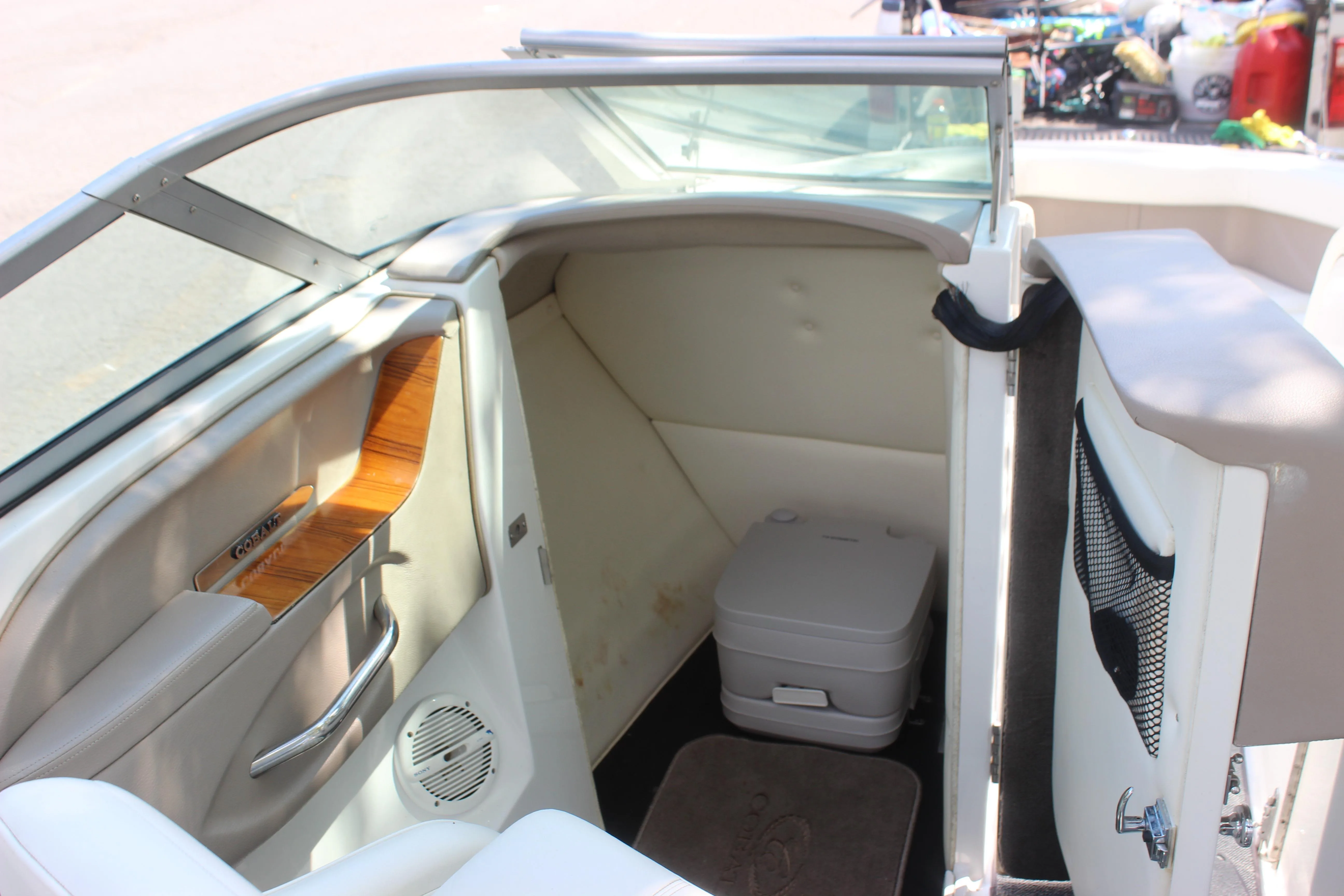 2006 Cobalt 246 yacht for sale in 