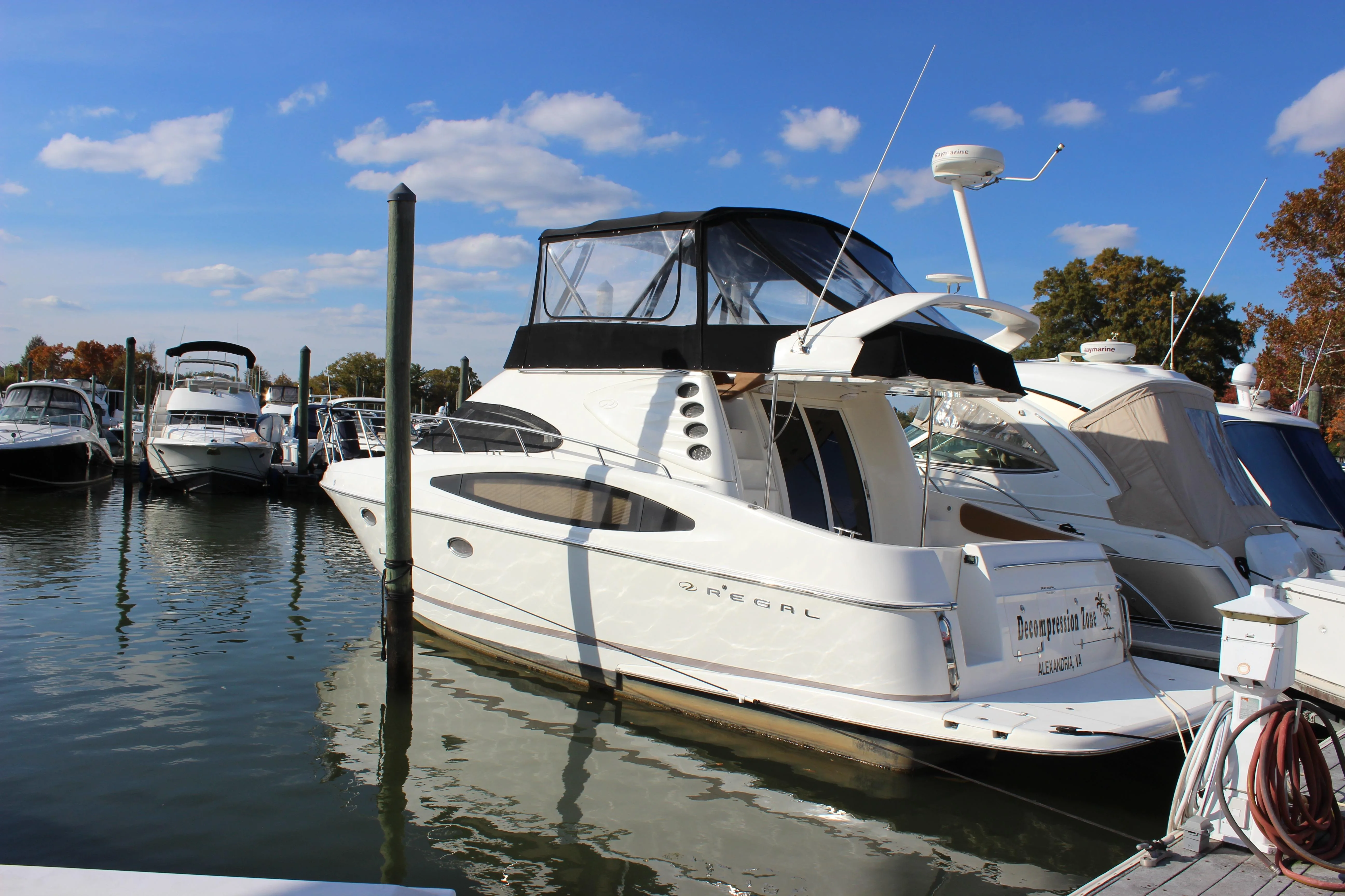 2003 Regal Commodore 3880 yacht for sale in 