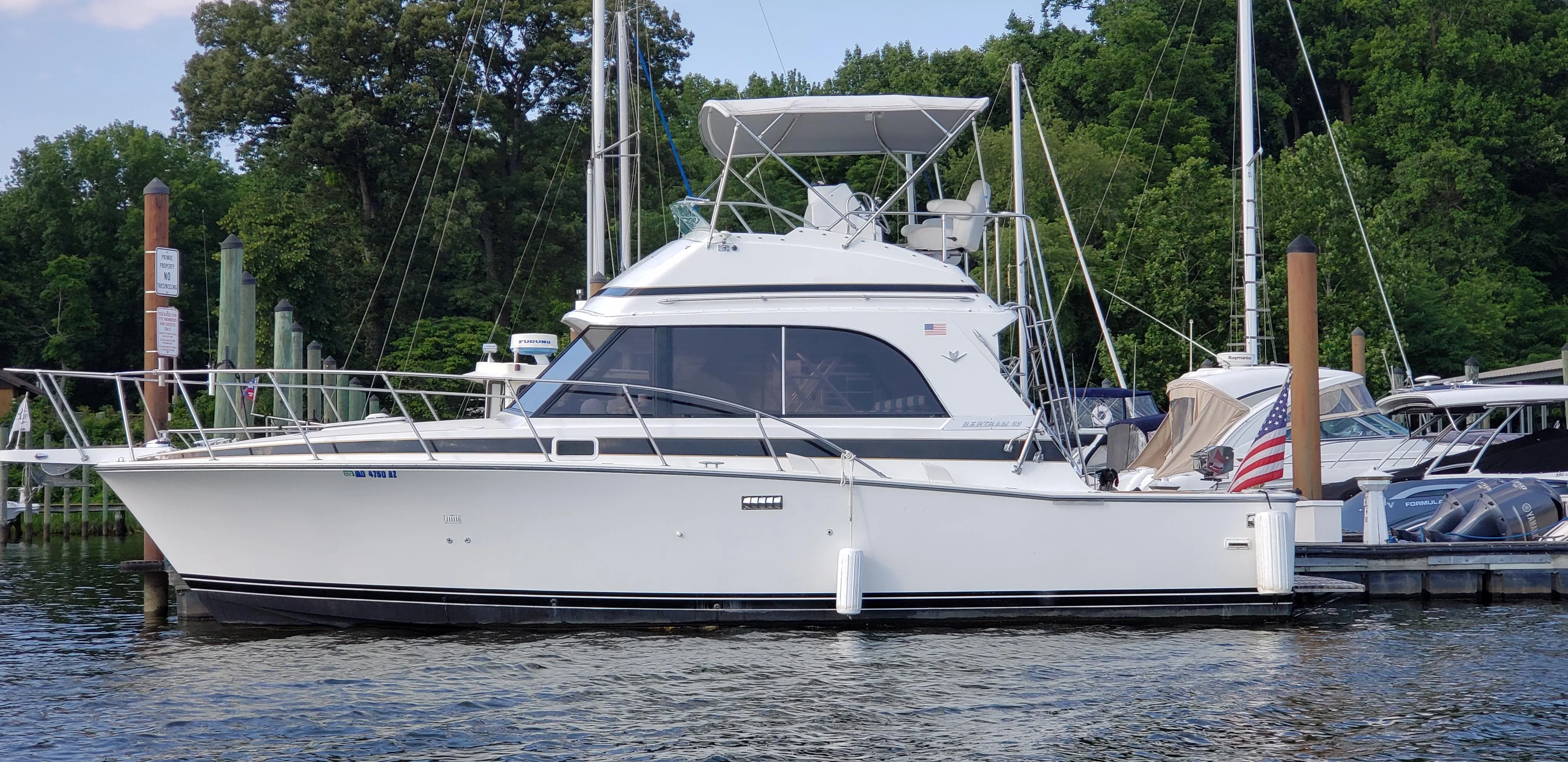 1988 Bertram 33II Flybridge Cruiser yacht for sale in 