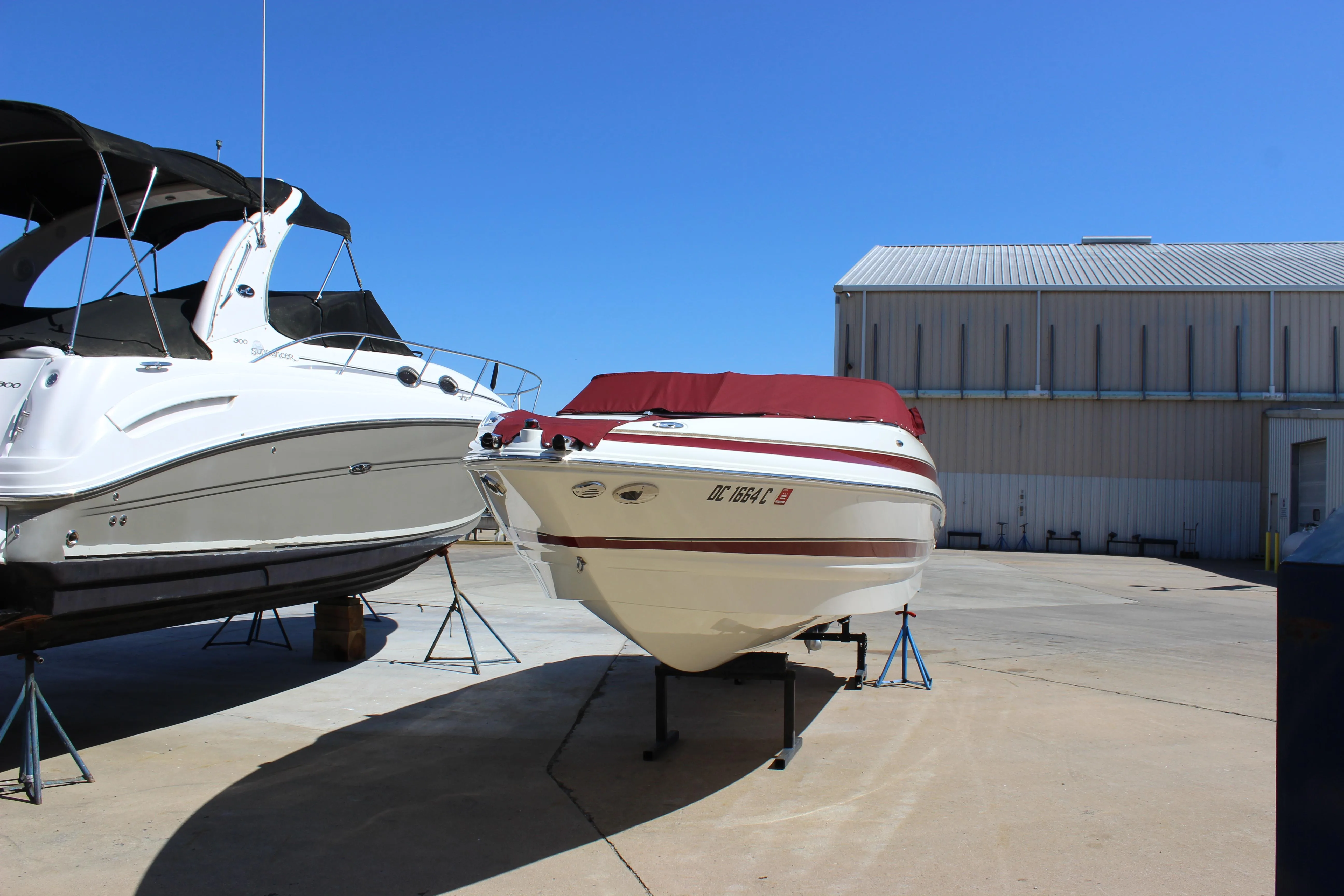2005 Larson LXi 268 yacht for sale in 