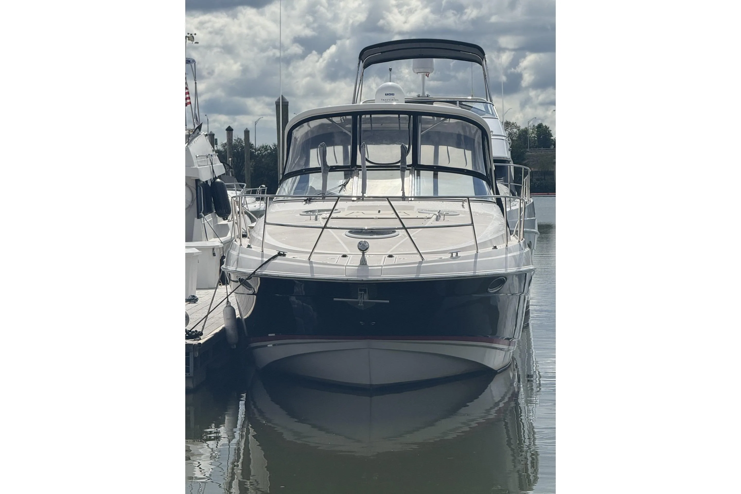 2006 Regal Commodore 3560 yacht for sale in 