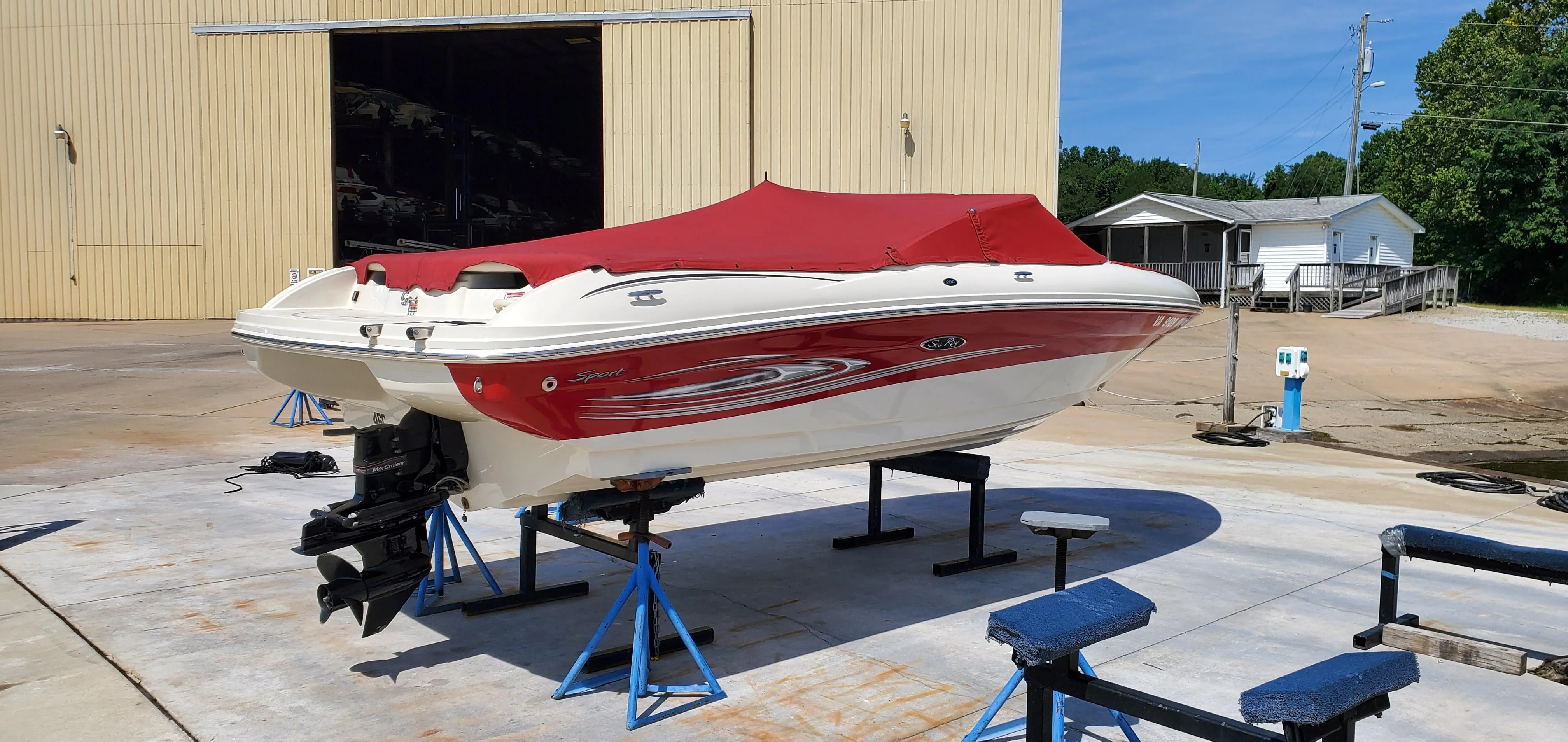 2005 Sea Ray 200 Sport yacht for sale in 