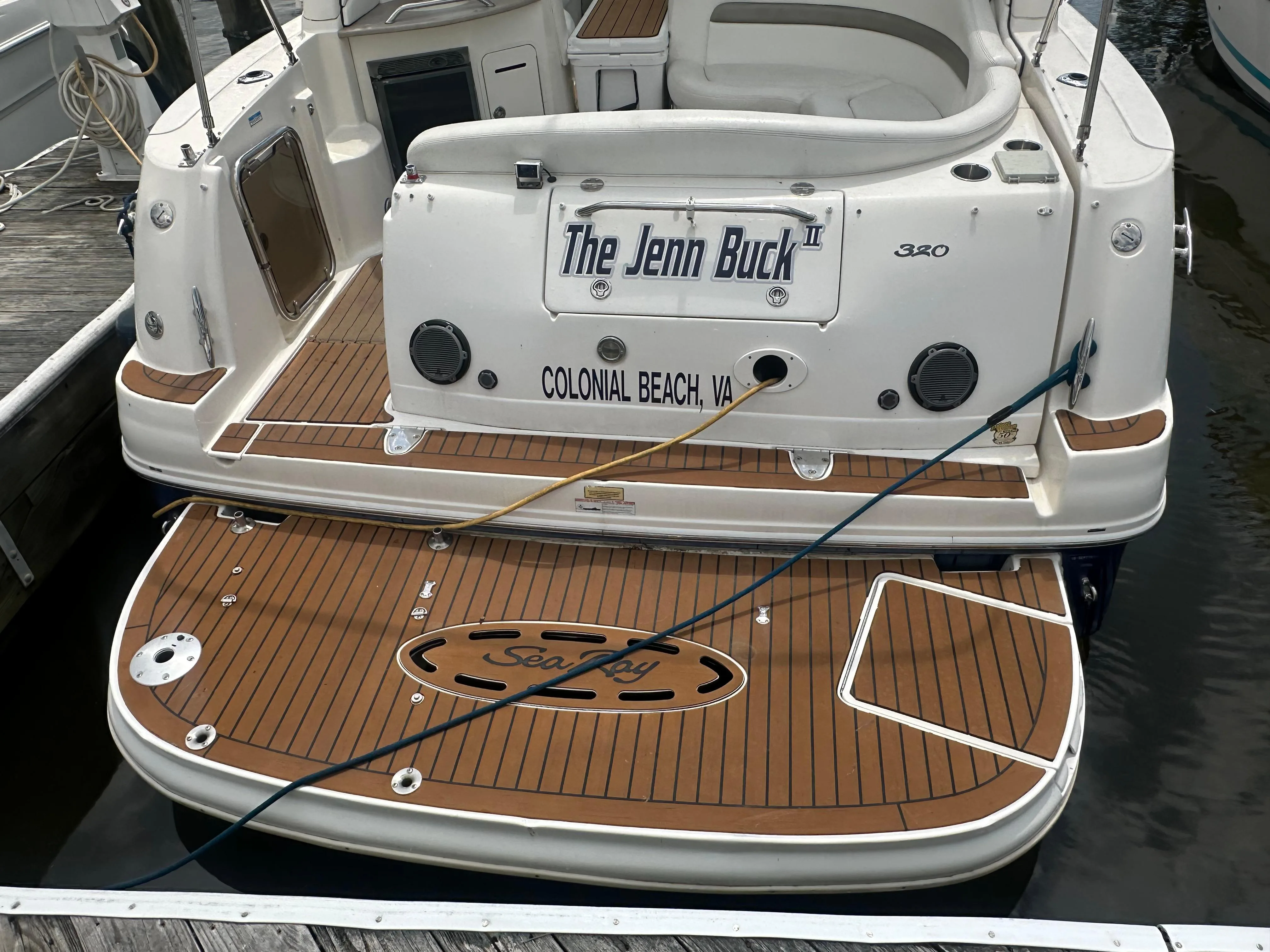 2006 Sea Ray Sundancer 320 yacht for sale in 