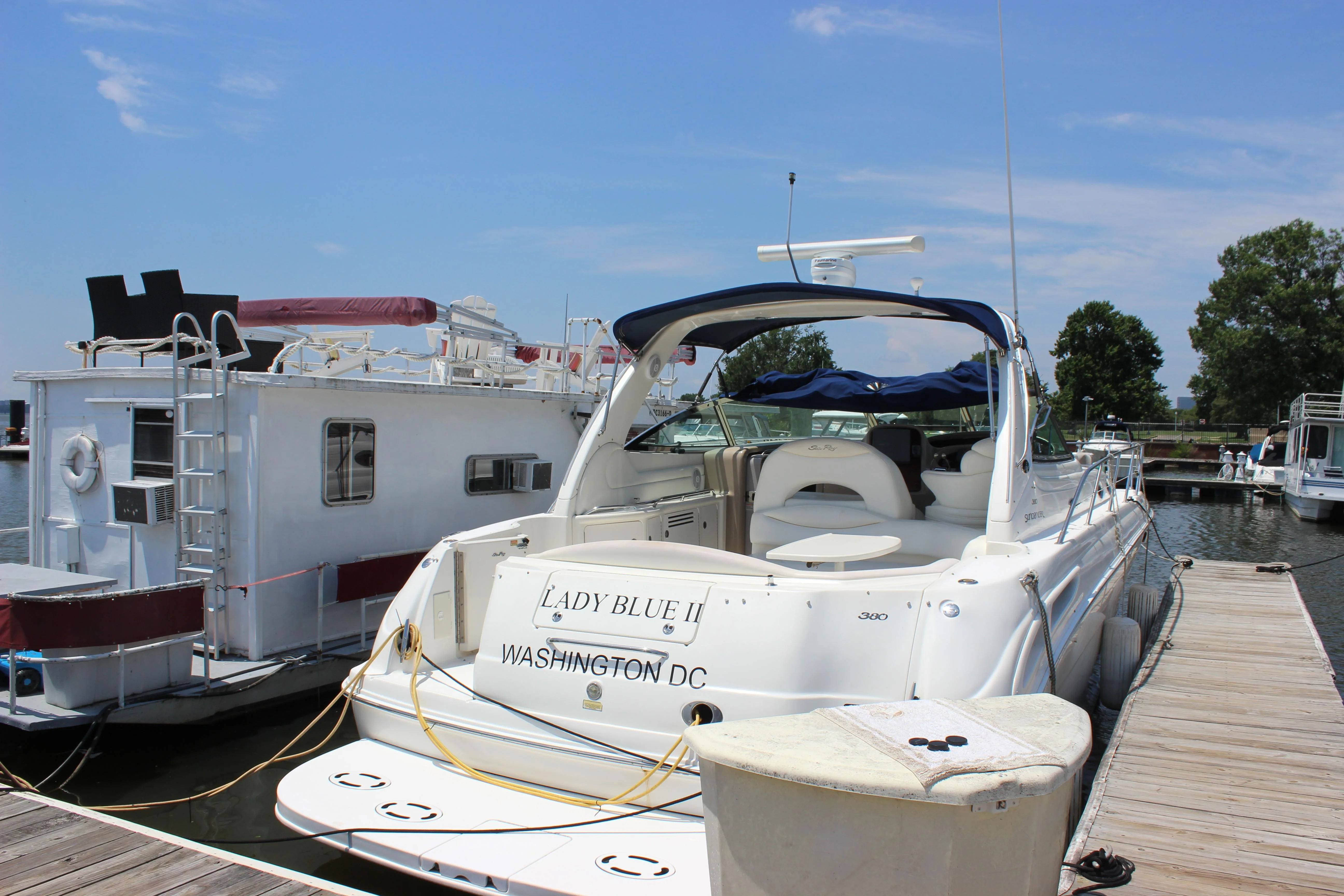 2003 Sea Ray 380 Sundancer yacht for sale in 