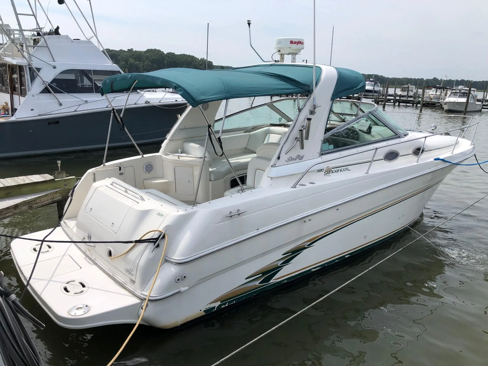 1998 Sea Ray 290 Sundancer yacht for sale in 