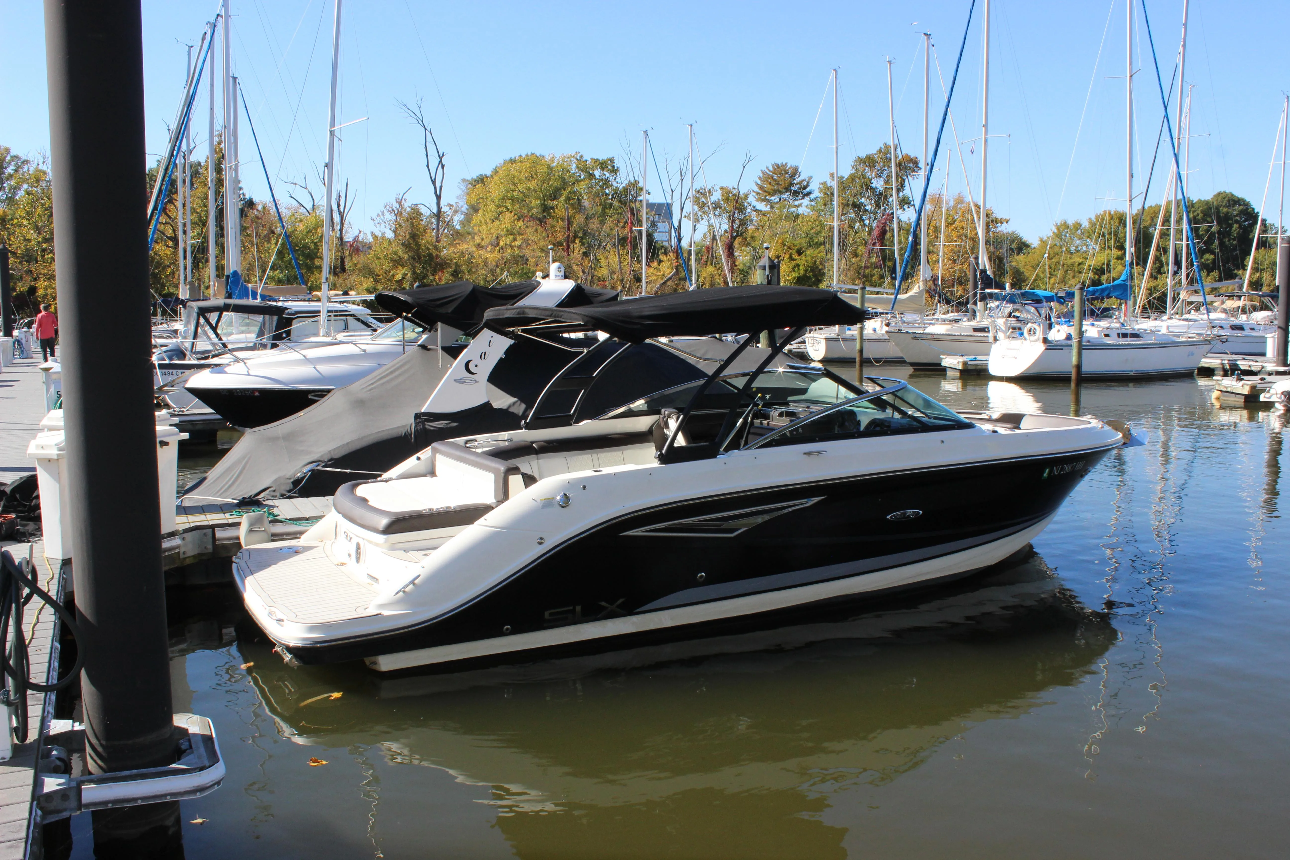 2016 Sea Ray 250 SLX yacht for sale in 