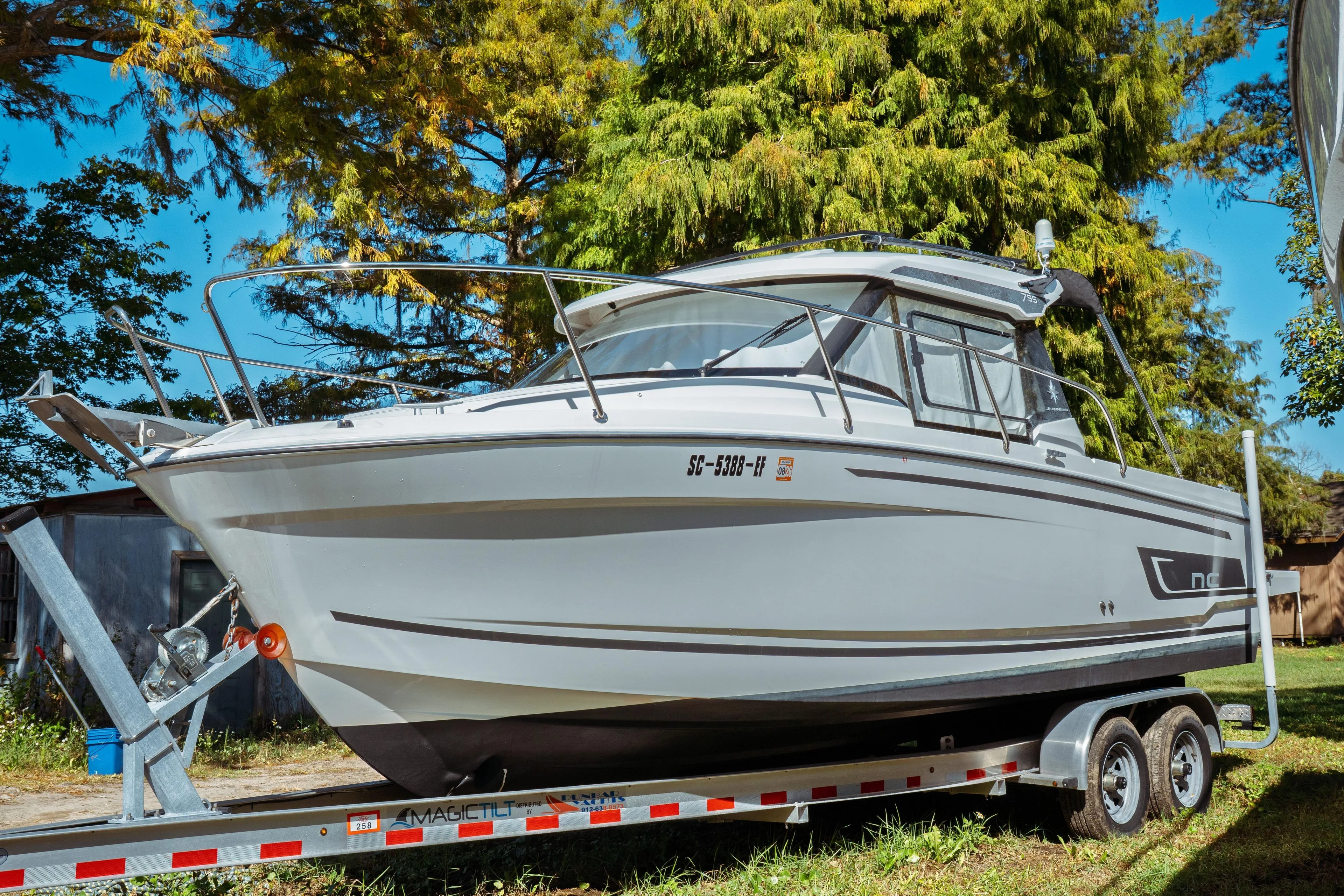 2024 Jeanneau NC 795 Series 2