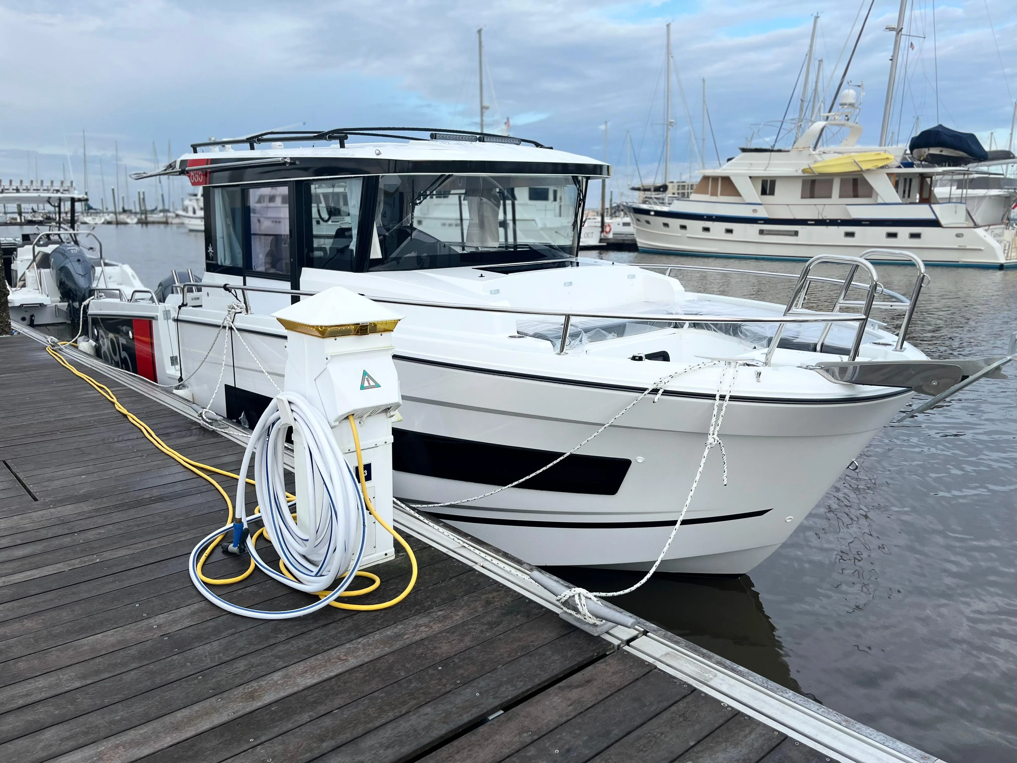 2024 Jeanneau NC Sport 895
