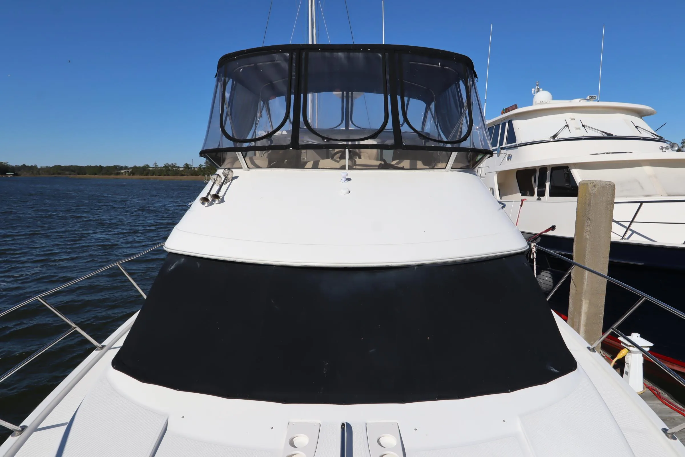 2005 Meridian 459 Motoryacht yacht for sale in 