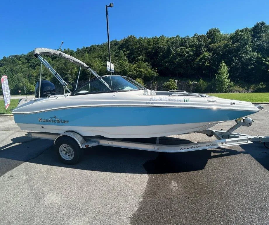 2022 Nautic Star 203DC Sport Deck w/trl