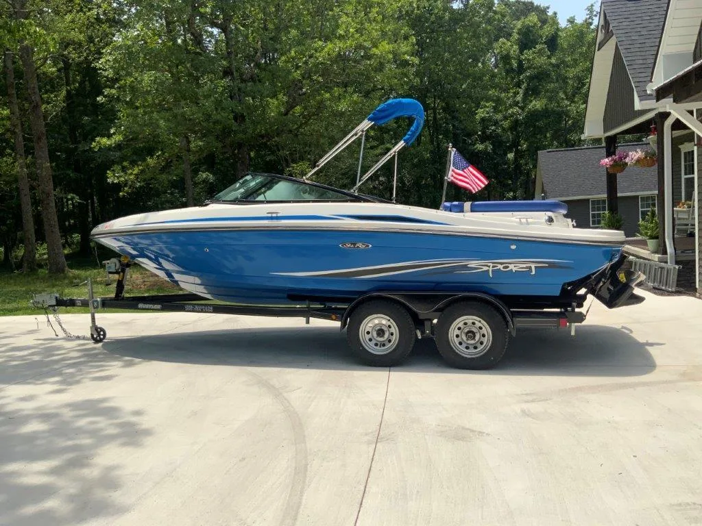2012 Sea Ray 205 Sport