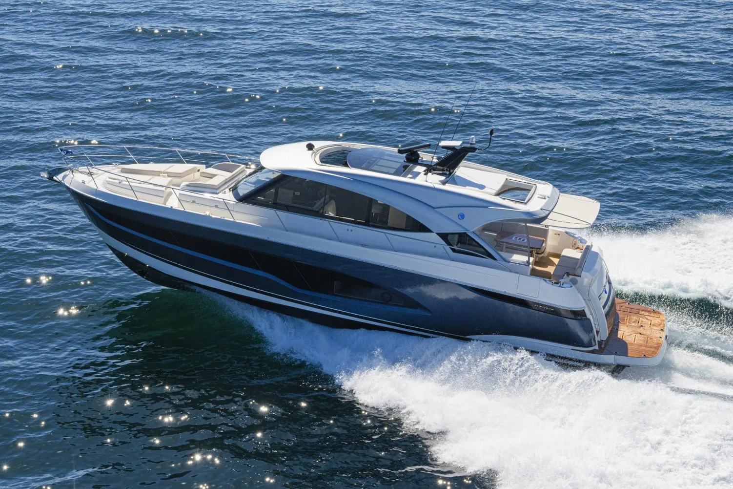 2026 Riviera 5600 Sport Yacht Platinum Edition