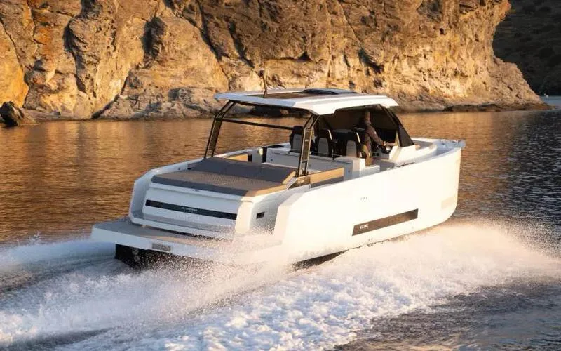 2025 De Antonio Yachts D36 OPEN